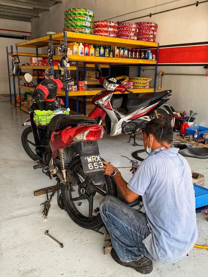 Bengkel motor sikal 1 bengkel motor sikal