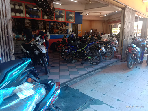 Inti Deras Motors