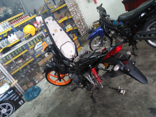 Ezal Maju Motor