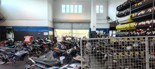 Dania Garage Empayar - Aksesori, Servis, Minyak Hitam, Repair & Tayar Motor