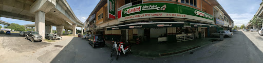 Bengkel Motor Tepi Sungai