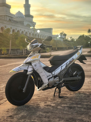 LEAN HUAT MOTORCYCLE RACING TEAM