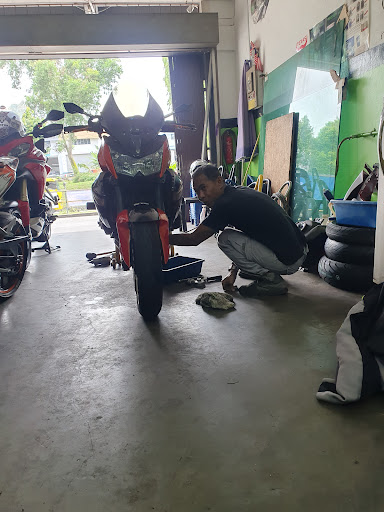 Bengkel Halim