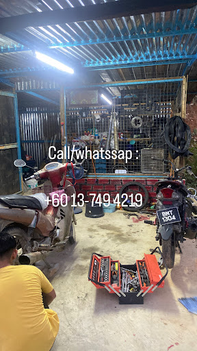 KECHIK BENGKEL MOTOR JANDA BAIK