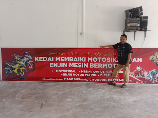 Kedai membaiki motosikal dan enjin bermotor Kedai membaiki motosikal dan enjin bermotor