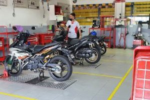 Henn Motors Brothers S/B (LIFESTYLE ZONE)